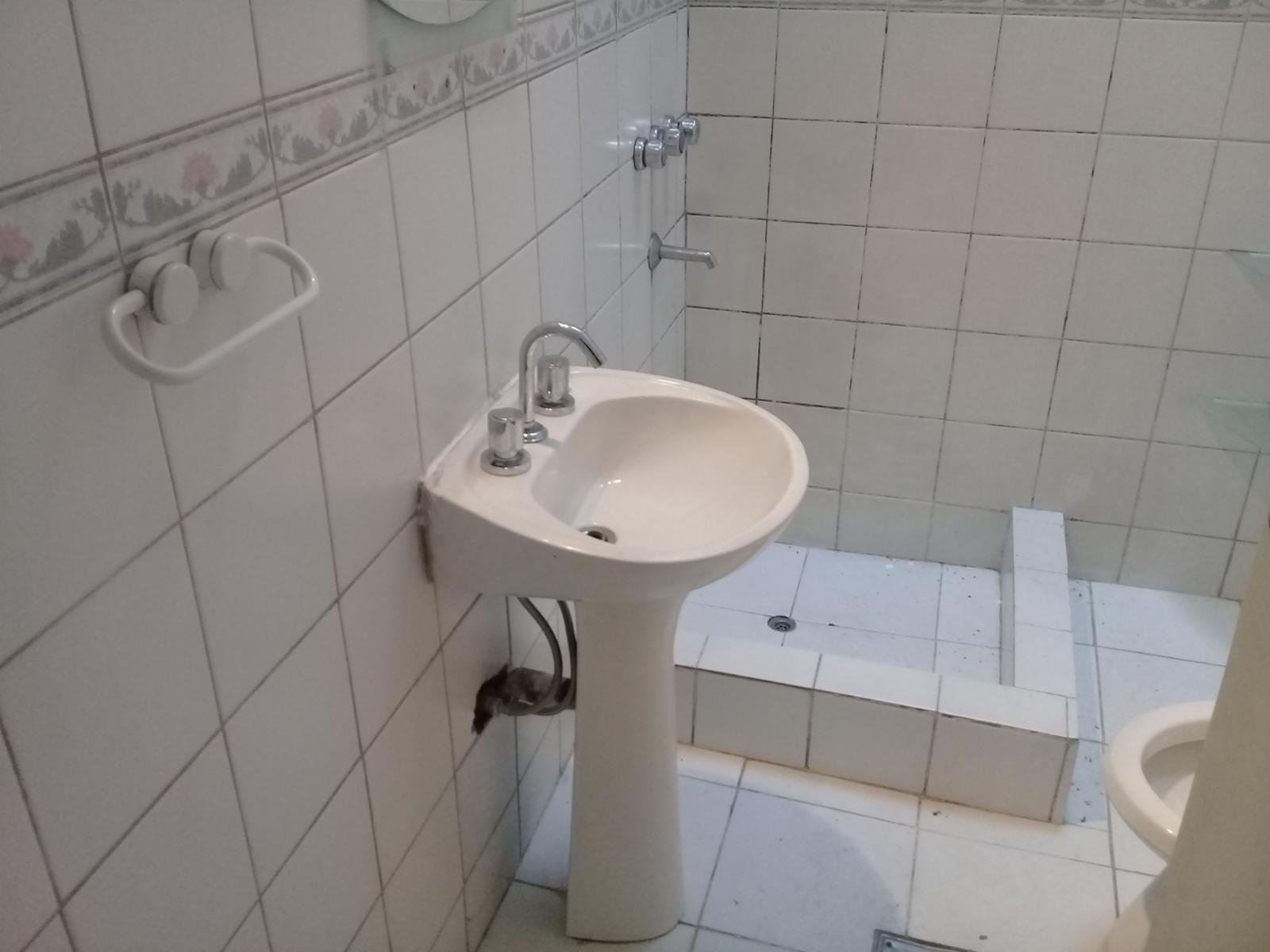 CASA 3 AMBIENTES CON ENTRADA DE AUTO MUY BUENA UBICACION — foto 11