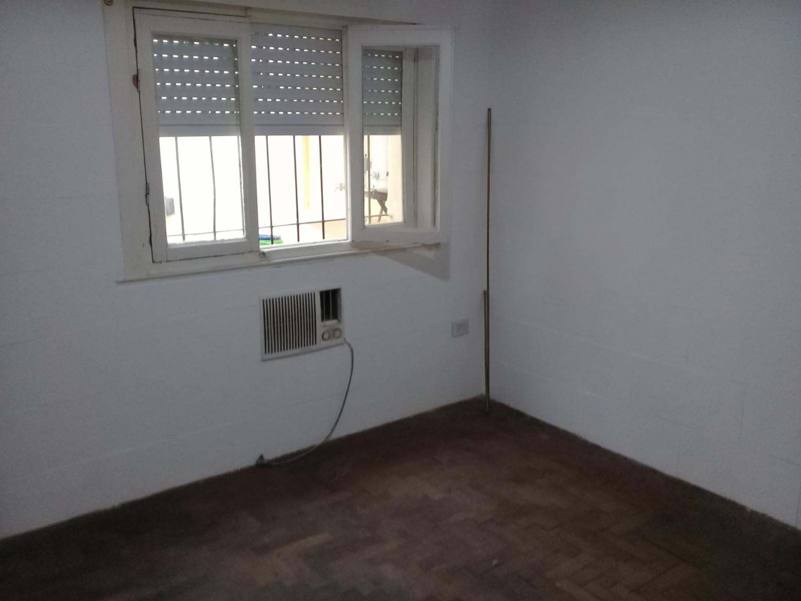 CASA 3 AMBIENTES CON ENTRADA DE AUTO MUY BUENA UBICACION — foto 12