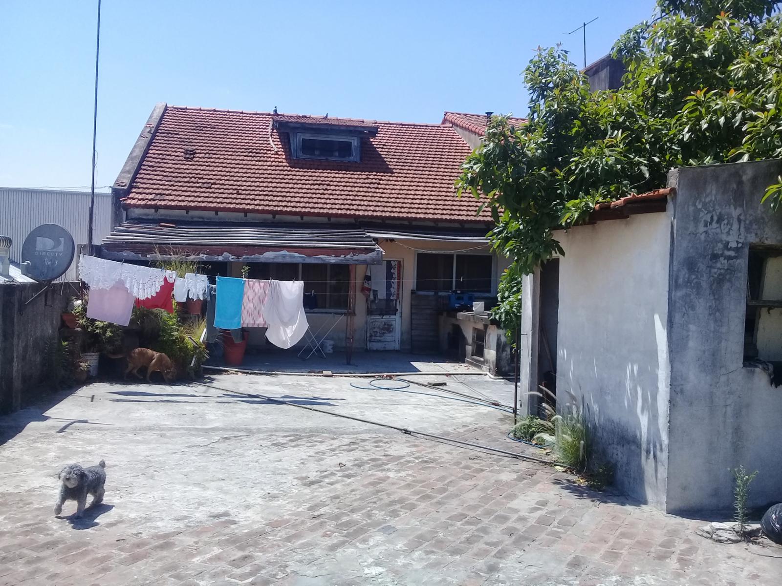 Galpon , local y amplia vivienda 4 amb sobre avenida marquez — foto 3