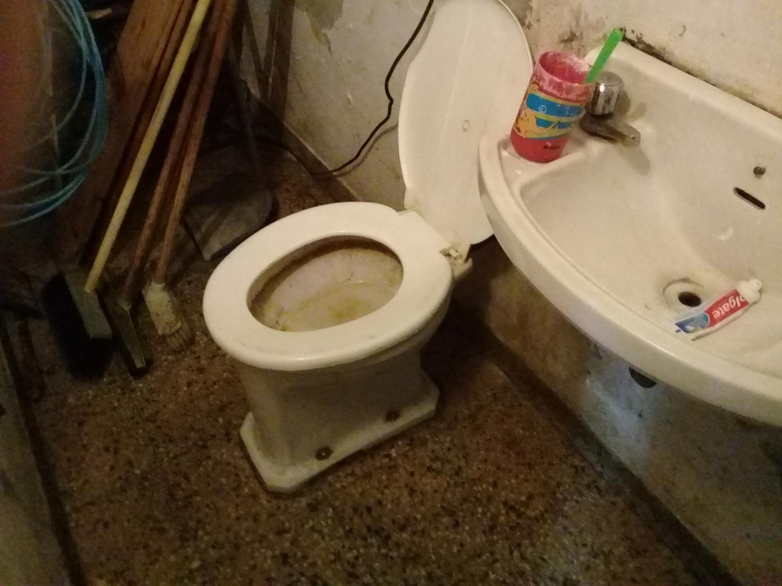 LOCAL CON GAS Y BAÑO — foto 4
