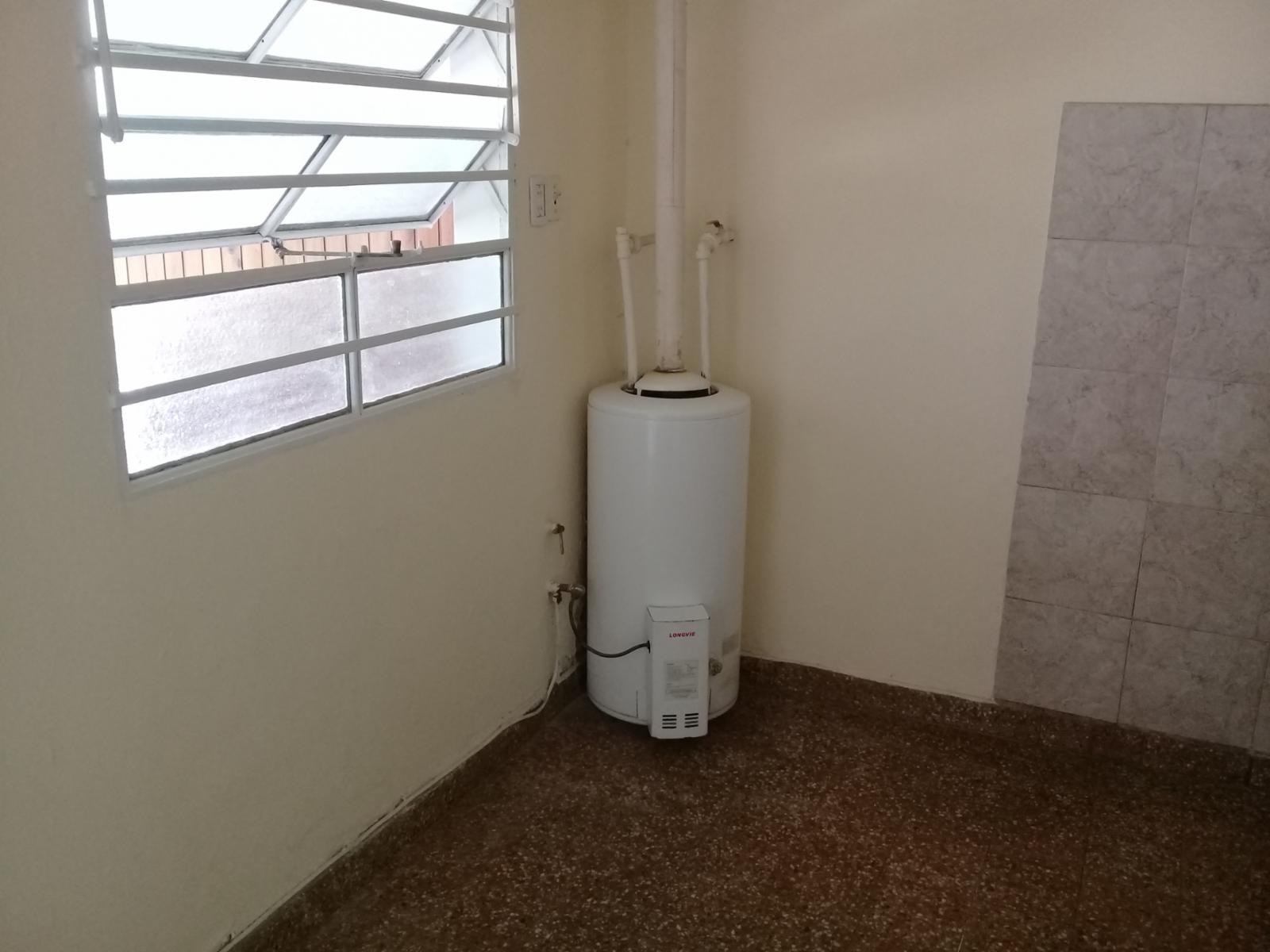 EXCELENTE CASA EN LOTE PROPIO A MTS DE AV. MARQUEZ Y CENTRO COMERCIAL. — foto 9