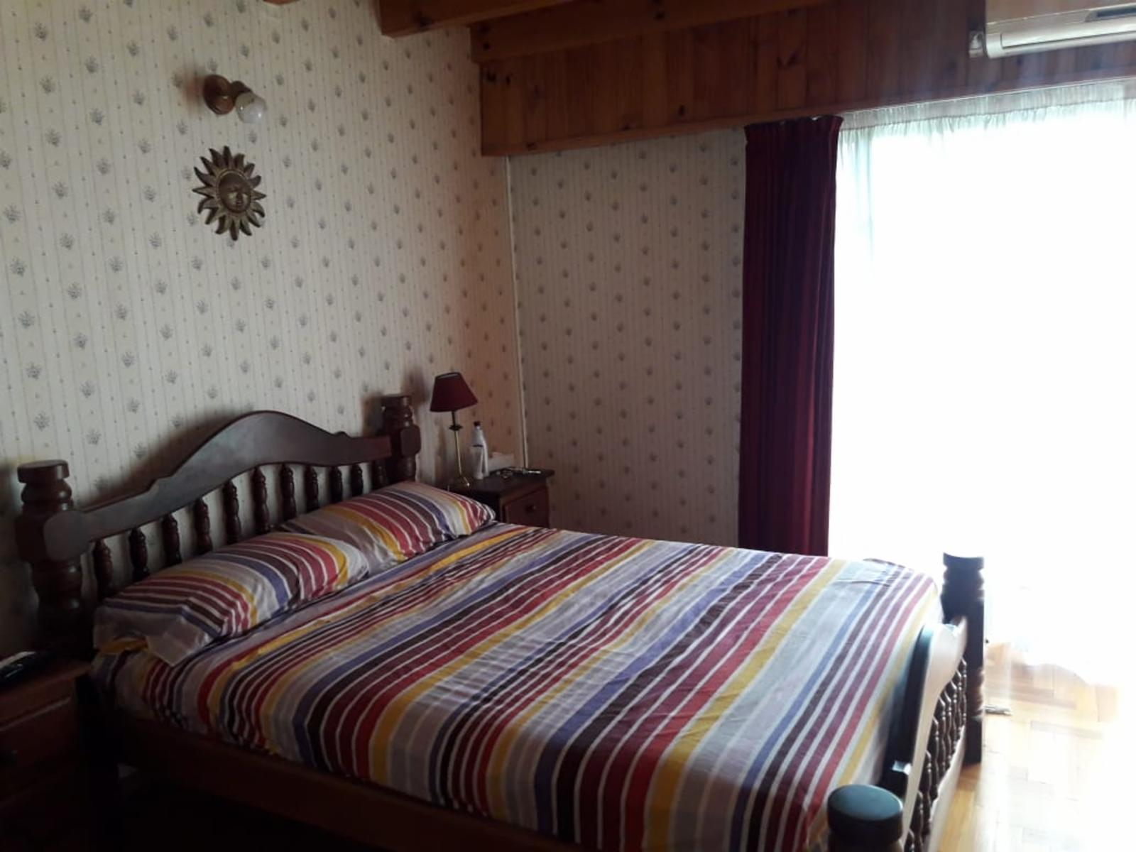 J.L.SUAREZ. DUPLEX 4 AMBIENTES, 3 DORMITORIOS, LIVING, COCINA-COMEDOR, 2 BAÑOS, LAVADERO, ALTILLO, ENTRADA PARA AUTO, FONDO LIBRE CON QUINCHO Y PARRILA — foto 10