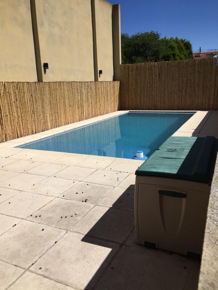 V.Ballester. Excelente dpto 2 ambientes, dormitorio con placard, cocina-comedor, baño y living. Garage cubierto, y pileta de natacion — foto 4