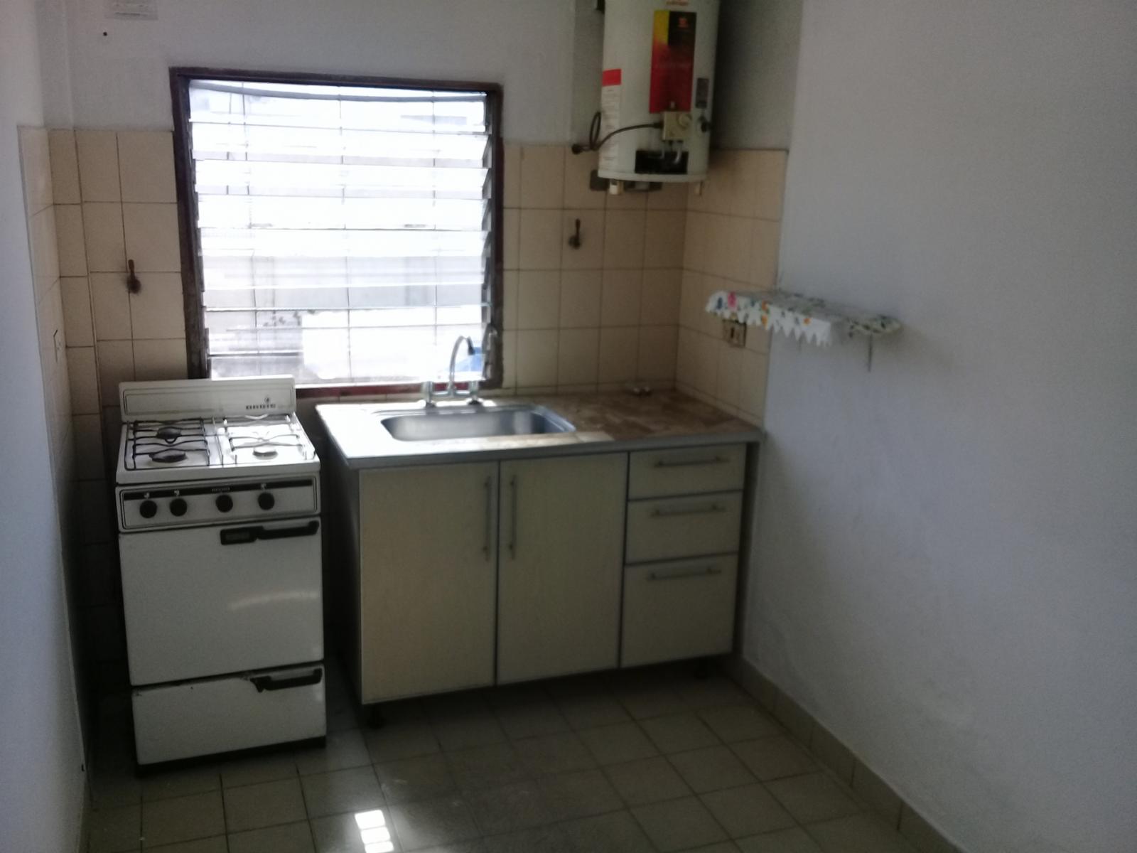 Departamento 2 amb en el 2 piso por escalera en zona centro de jose león suarez APTO CREDITO BANCARIO — foto 3