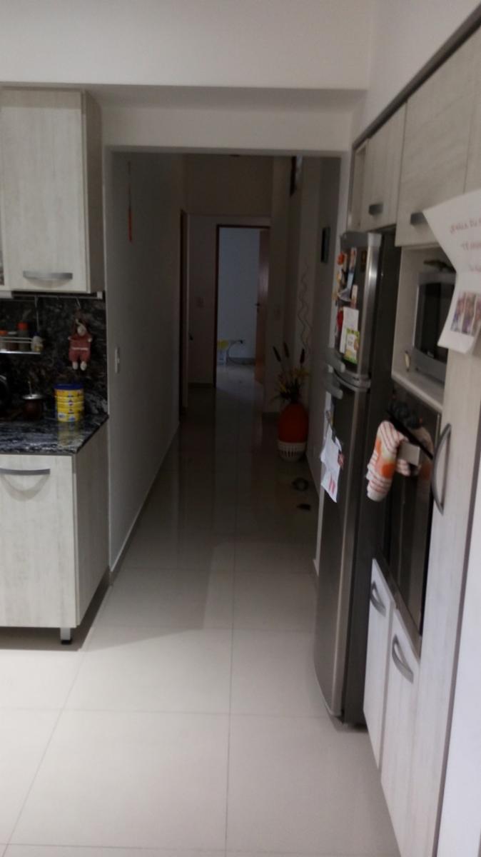 MALAVERT. CASA 4 AMBIENTES, 3 DORMITORIOS, COCINA-COMEDOR, LIVING, 2 BAÑOS, GARAGE, FONDO LIBRE, PILETA DE NATACIÓN Y QUINCHO — foto 9