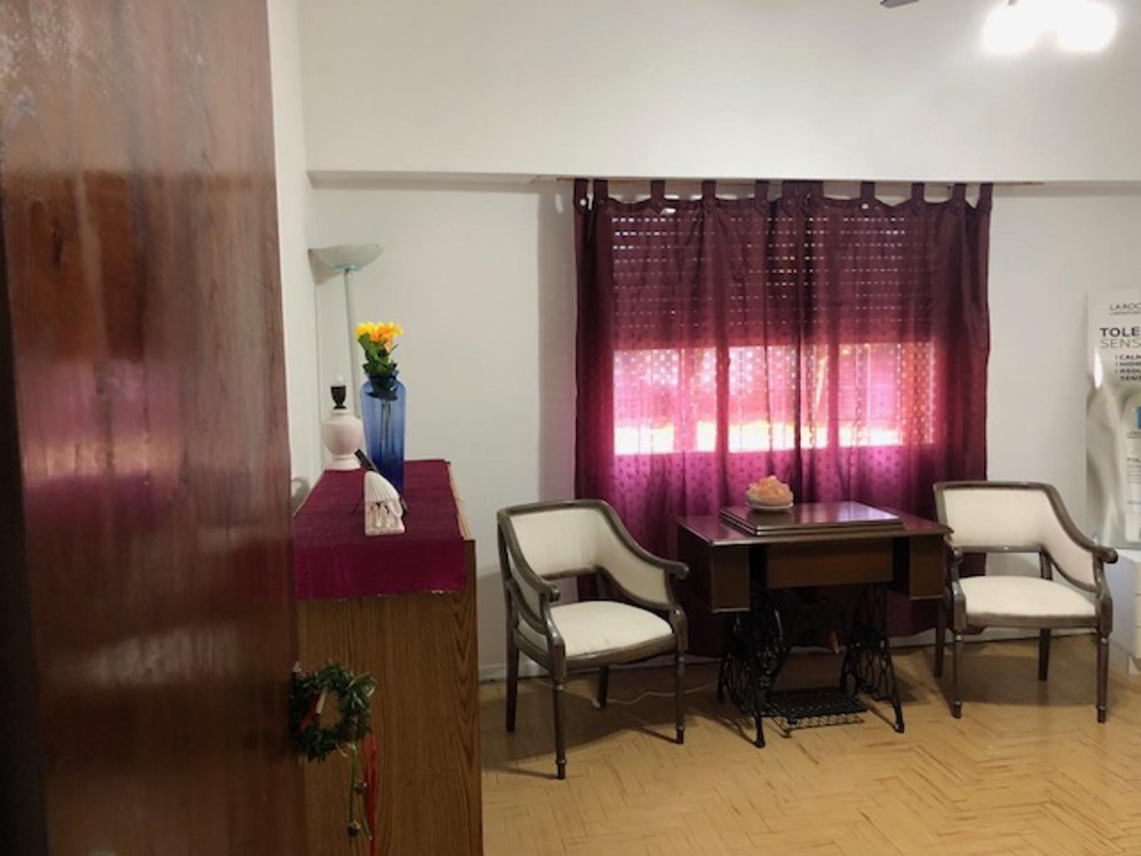 V.Ballester. Excelente casa 3 ambientes, 2 dormitorios, cocina-comedor, living, baño, lavadero, patio, terraza, cochera .Impecable estado lista para habitar. Apta para construir en planta alta — foto 3