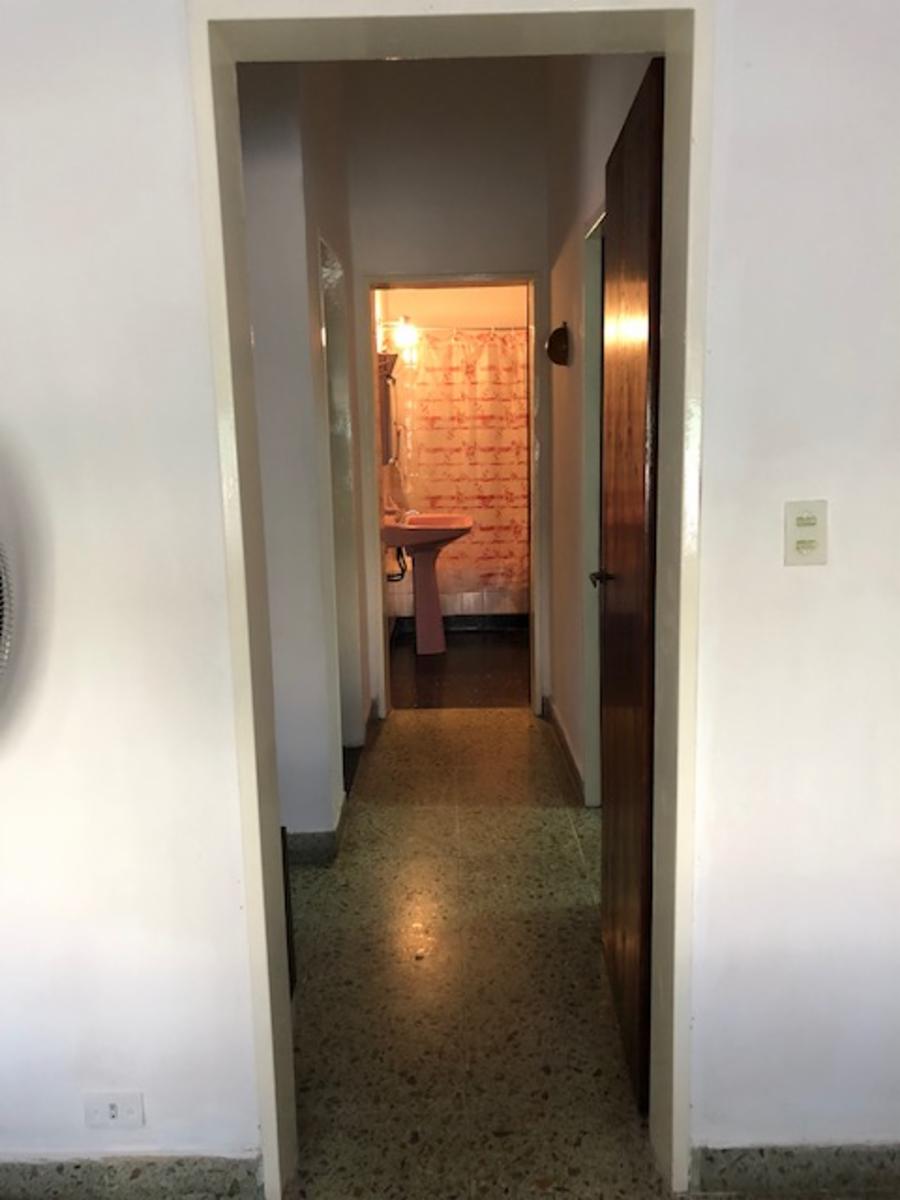 V.Ballester. Excelente casa 3 ambientes, 2 dormitorios, cocina-comedor, living, baño, lavadero, patio, terraza, cochera .Impecable estado lista para habitar. Apta para construir en planta alta — foto 9
