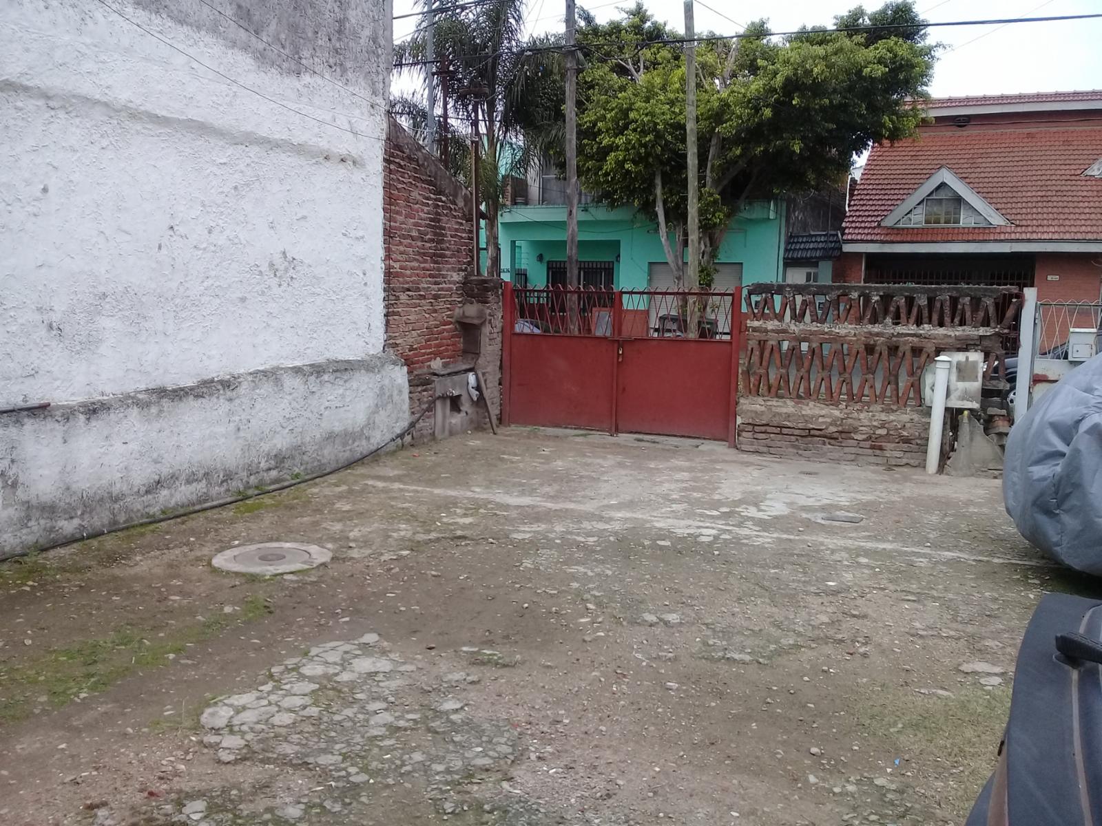 CASA AMERICANA,EN LOTE DE 15X50 — foto 4