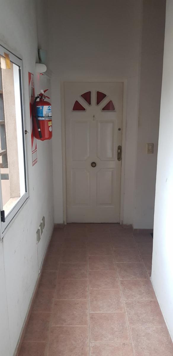 MUY BUEN DEPARTAMENTO DE 2 AMBIENTES EN BUENA UBICACION — foto 7