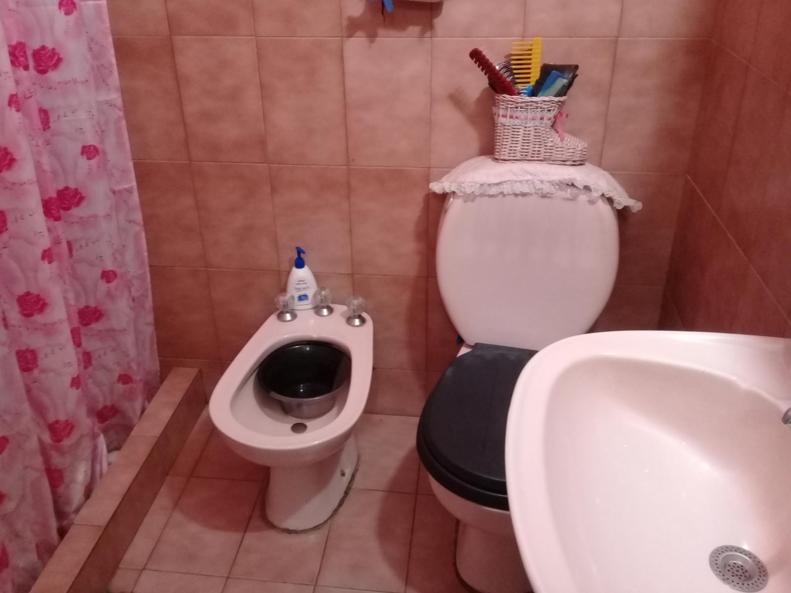 EXCELENTE PH FONDO DE 3 AMBIENTES CON PATIO Y FONDO — foto 9