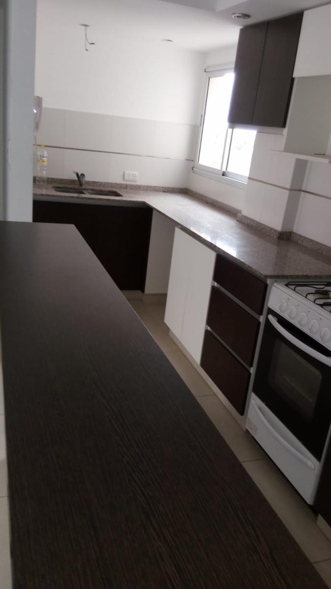 V.Ballester. Dpto 2 ambientes, dormitorio, cocina-comedor, baño, balcón, lavadero. A estrenar, excelente construcción y calidad. Alt Brown al 3600 — foto 3