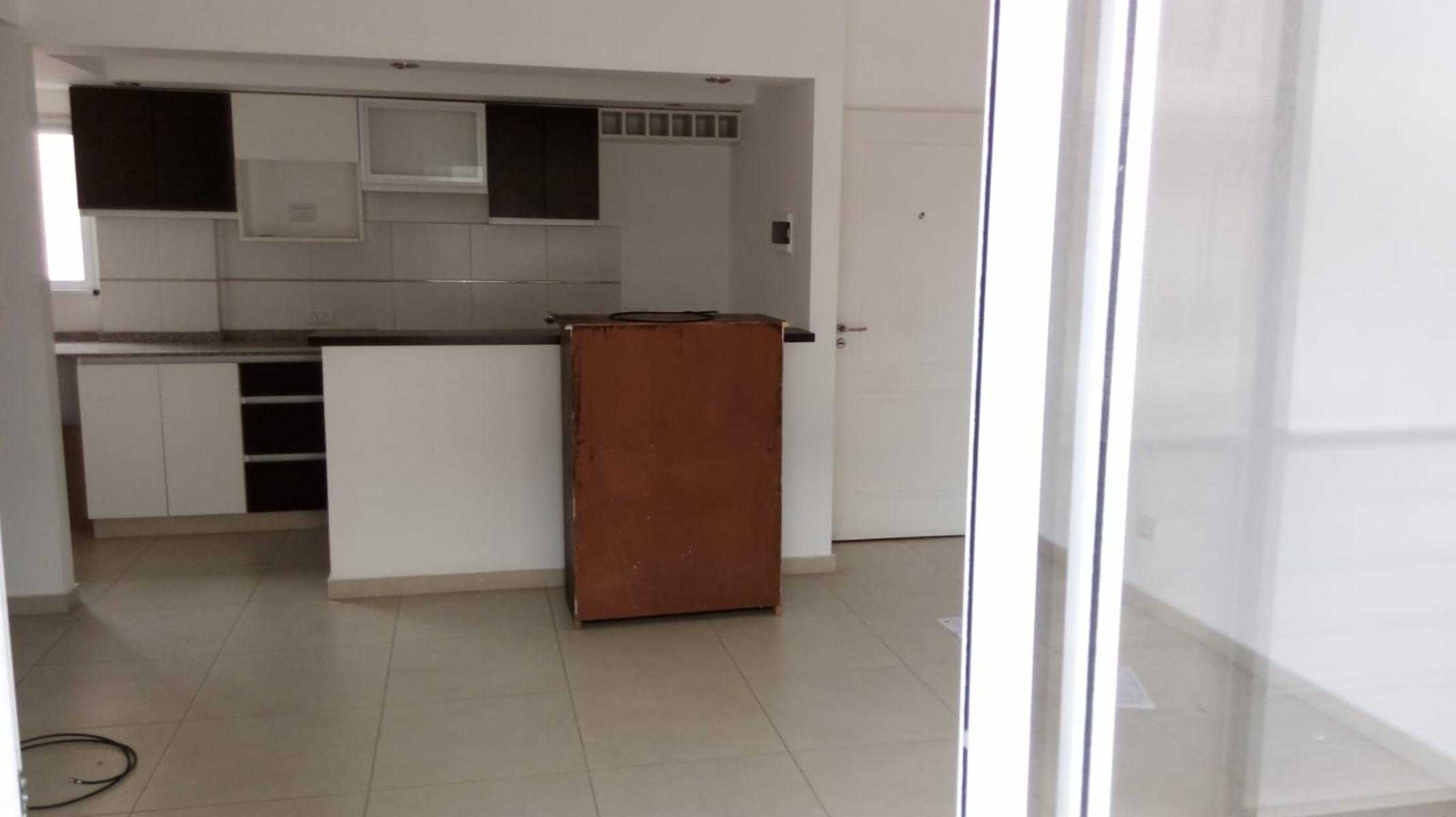V.Ballester. Dpto 2 ambientes, dormitorio, cocina-comedor, baño, balcón, lavadero. A estrenar, excelente construcción y calidad. Alt Brown al 3600 — foto 12