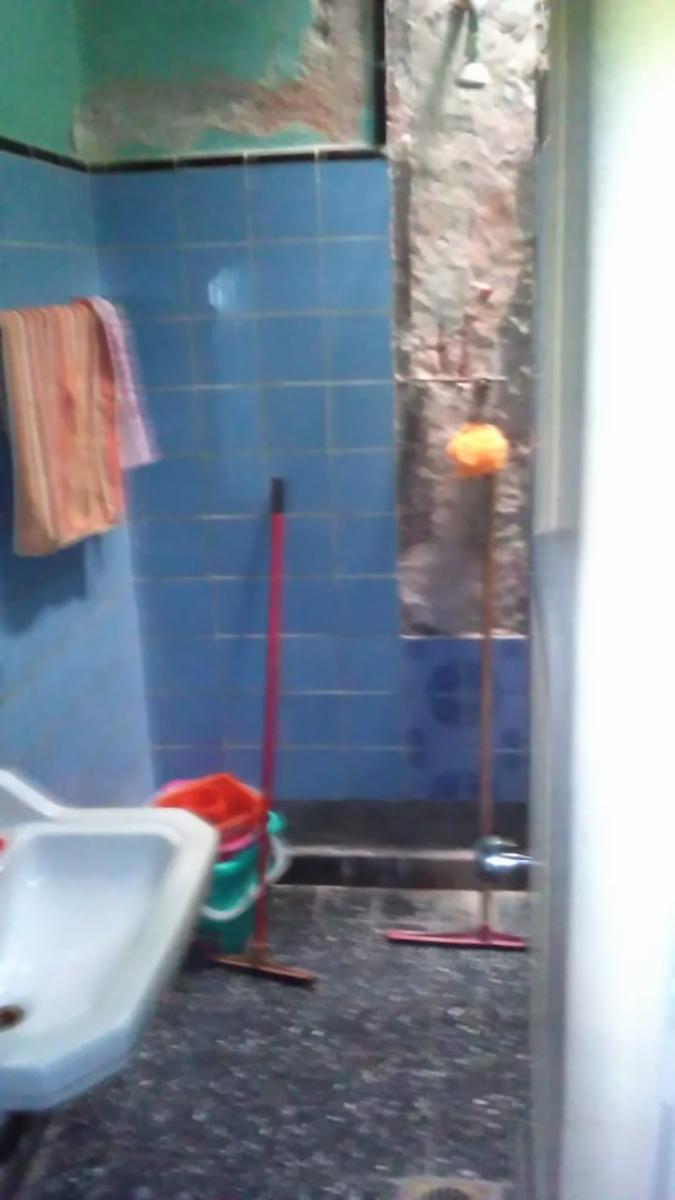 CASA MULTIFAMILIAR APTO 2 FAMILIAS EN LOTE DE 400 M2, E/AUTO, QUINCHO Y FONDO LIBRE — foto 4