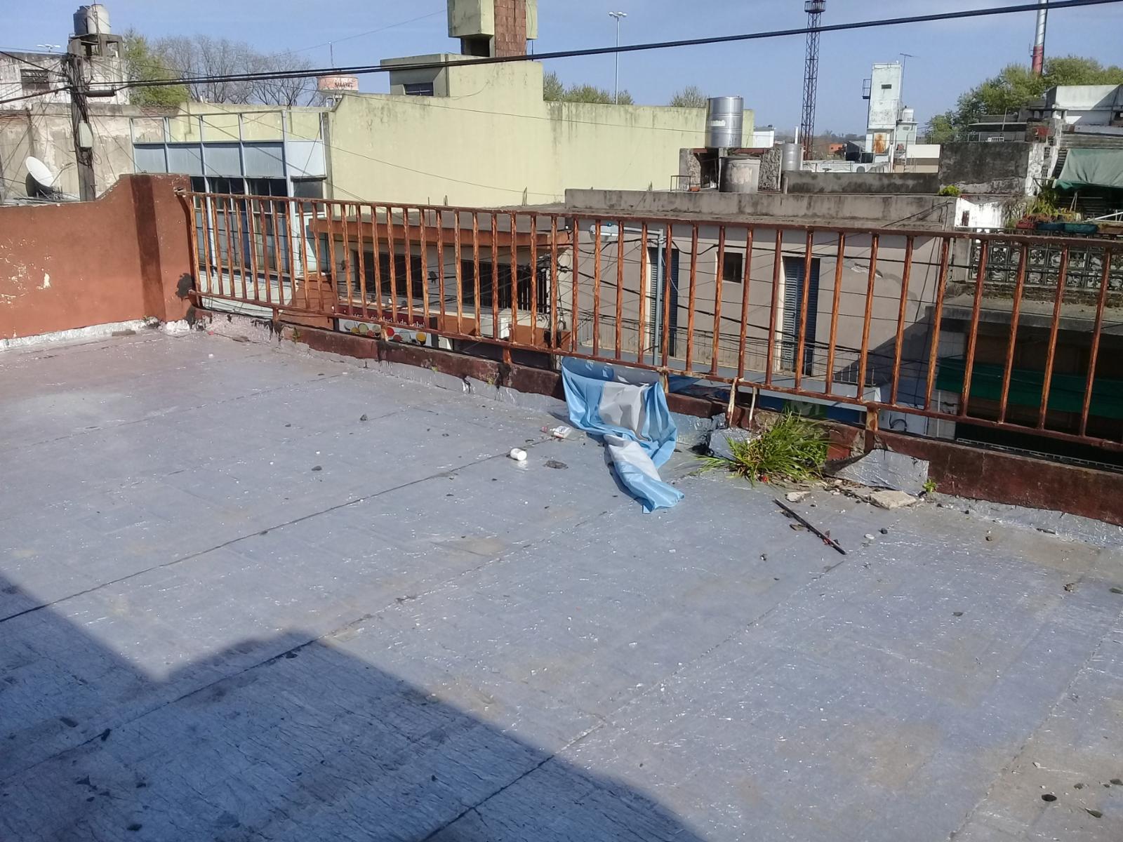 DEPARTAMENTO A RECICLAR.EXCELENTE UBICACION. - 5