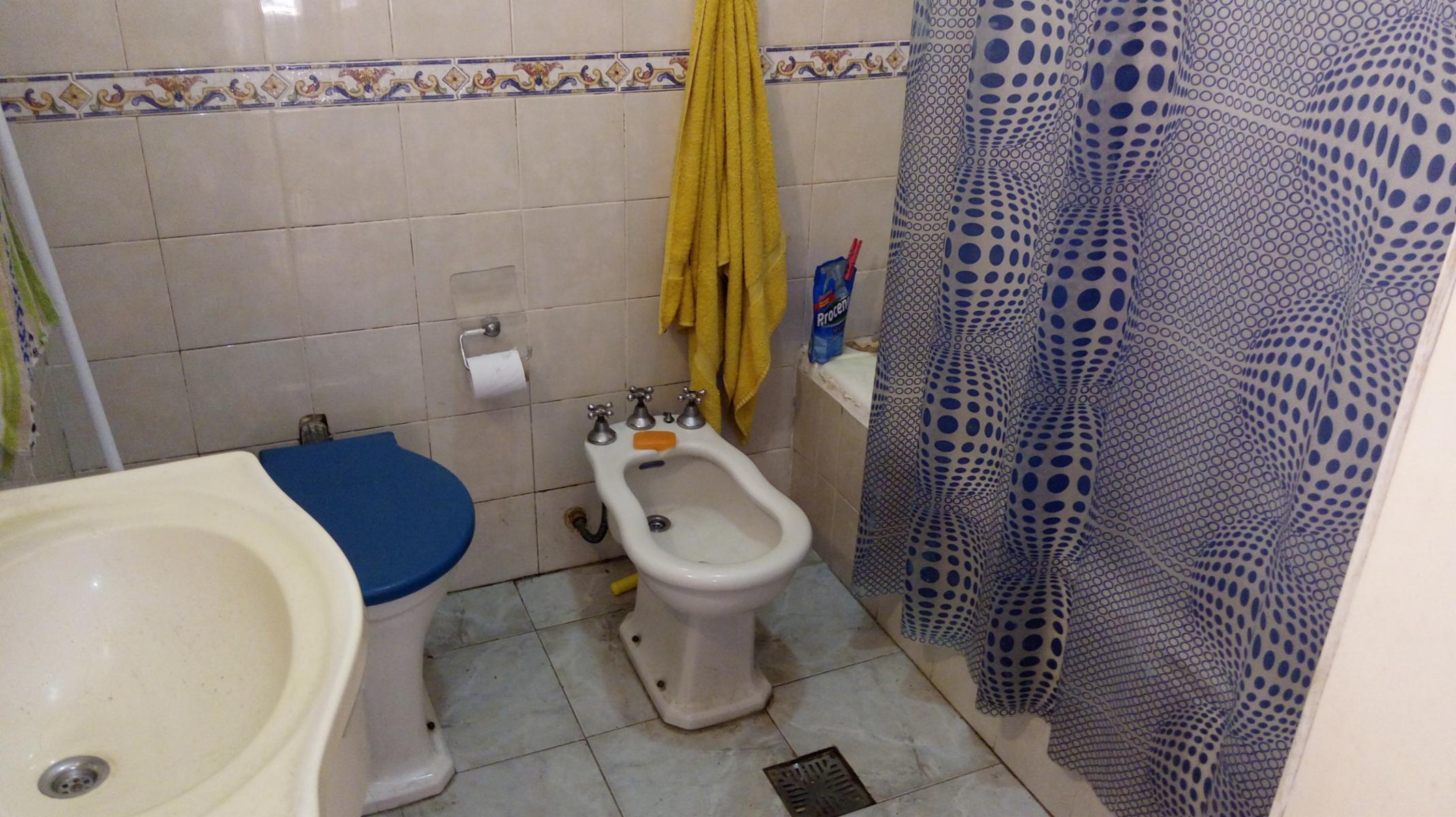 Casa 3 ambientes. 2 dormitorios, cocina-comedor, baño, patio, lavadero, fondo libre — foto 6