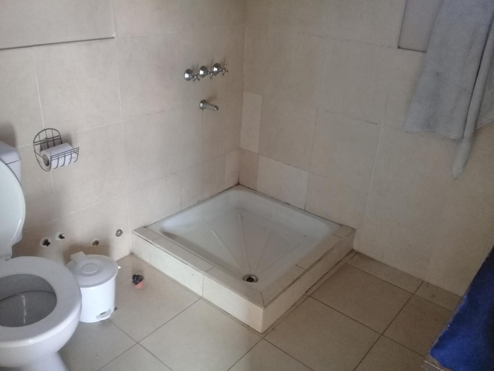 EXCELENTE CASA EN 2 PLANTAS — foto 4