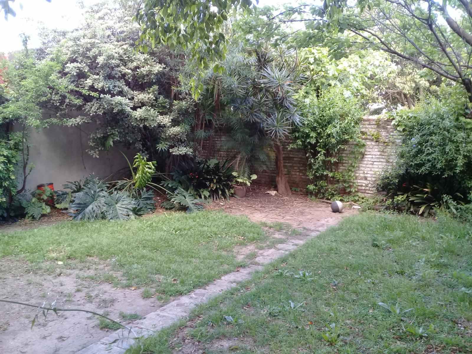 EXCELENTE CASA EN 2 PLANTAS — foto 9
