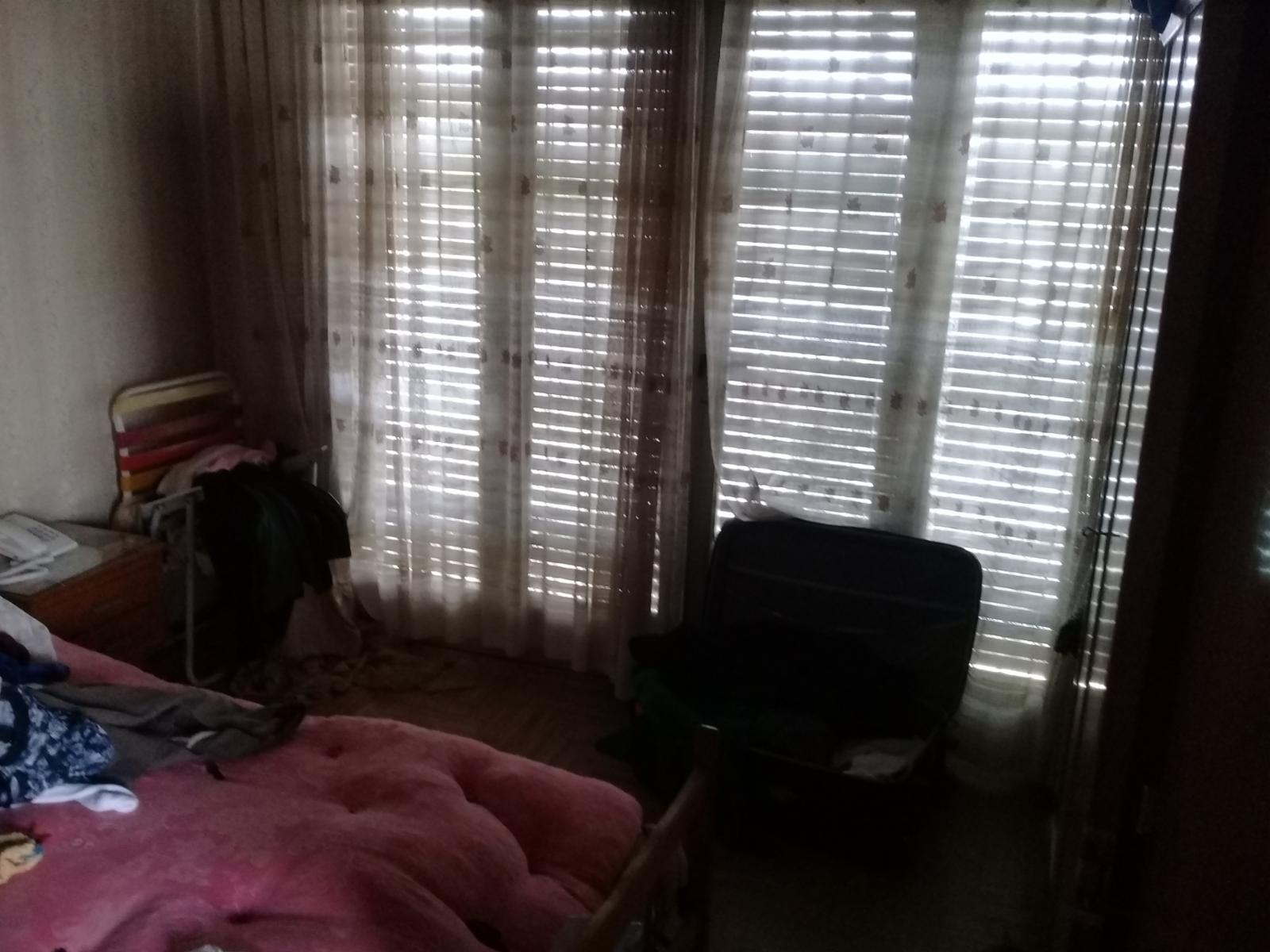 GALPON DOBLE de 250 m2 EN ESQUINA CON DEPARTAMENTOS PLANTA ALTA — foto 4