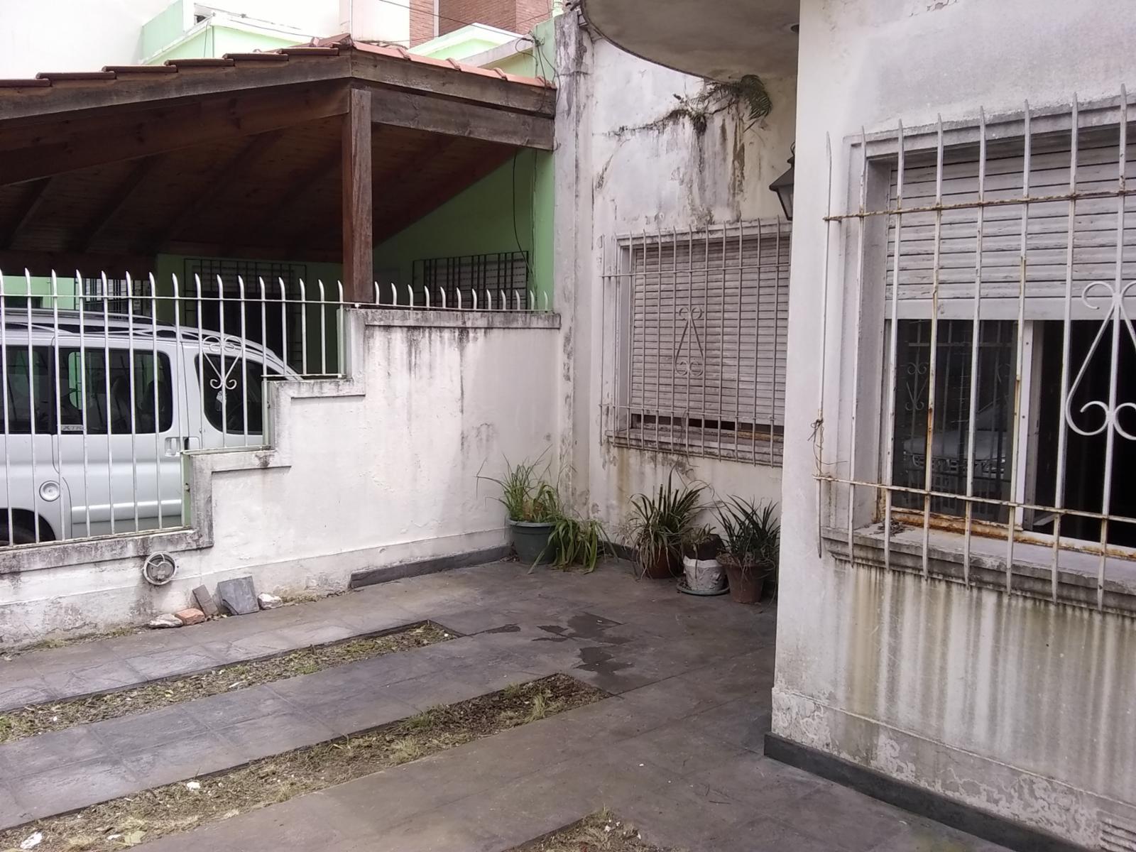Propiedad de 3 amb en lote propio en el centro comercial de villa ballester - 4