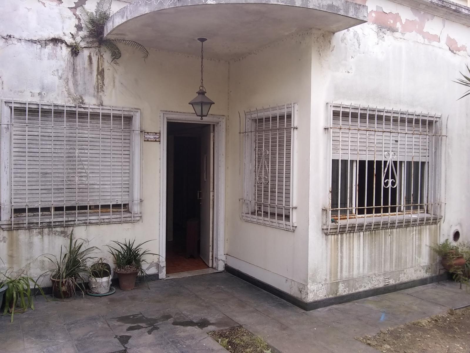 Propiedad de 3 amb en lote propio en el centro comercial de villa ballester - 6