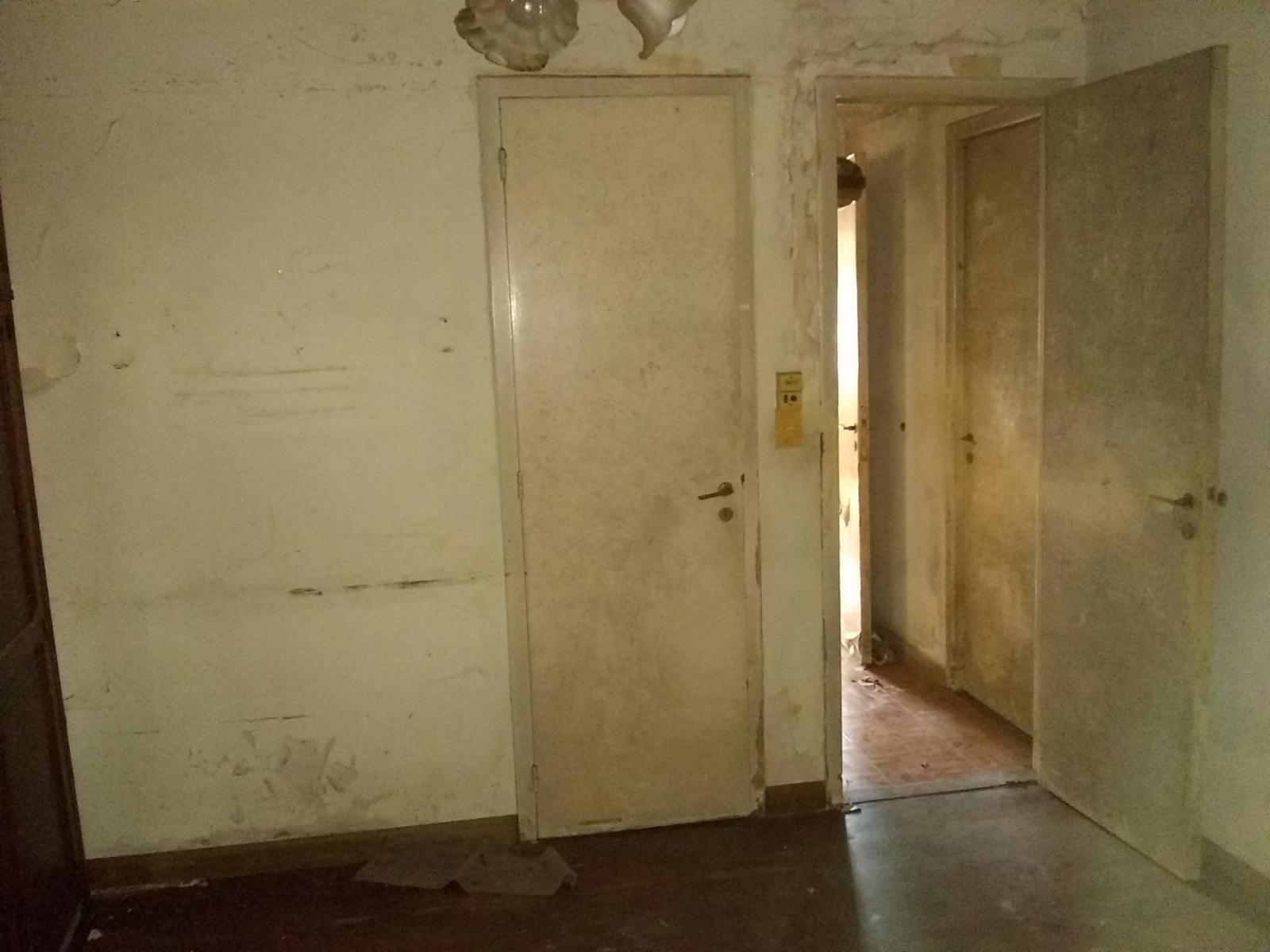 Propiedad de 3 amb en lote propio en el centro comercial de villa ballester - 23
