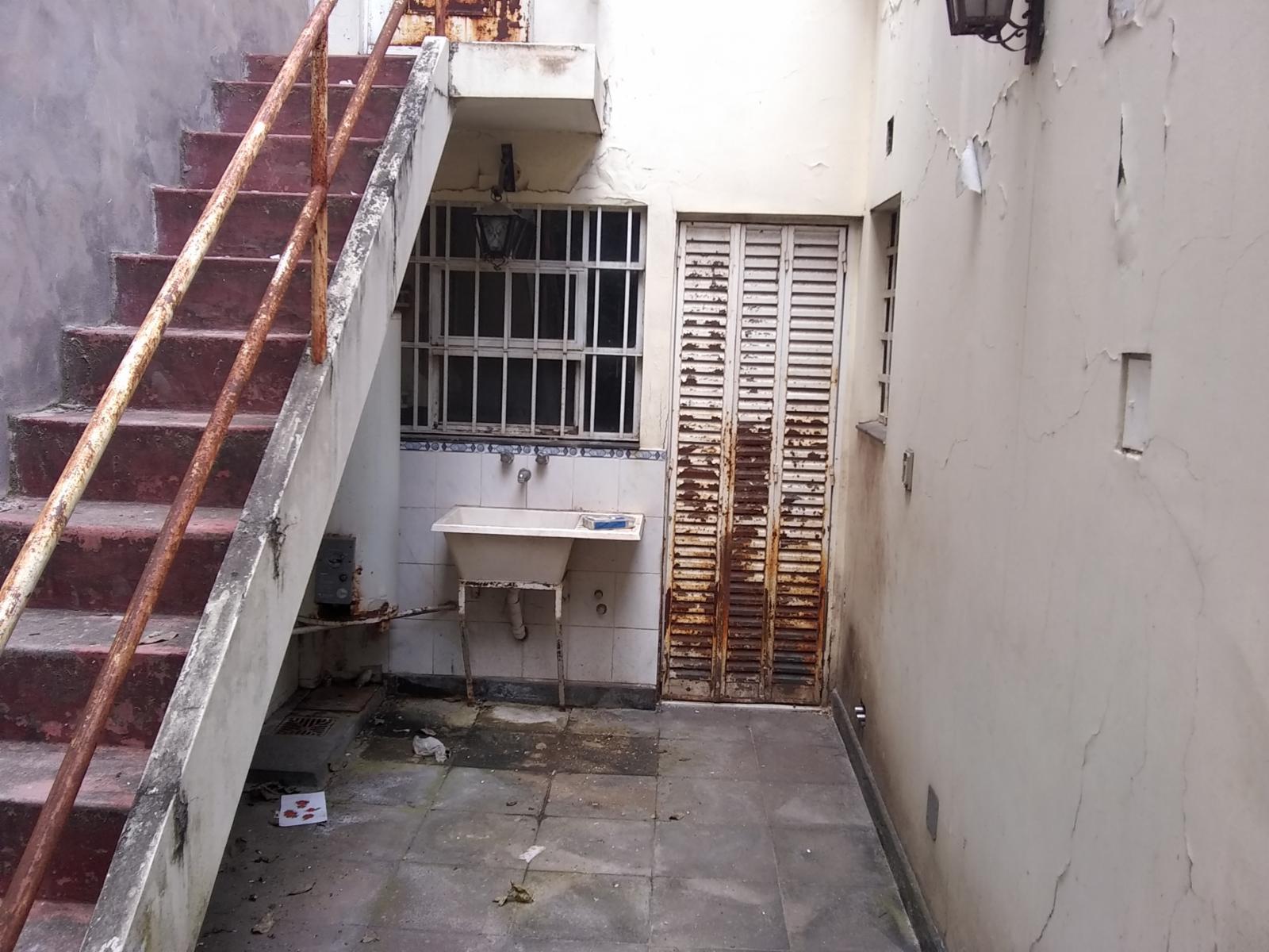 Propiedad de 3 amb en lote propio en el centro comercial de villa ballester - 31