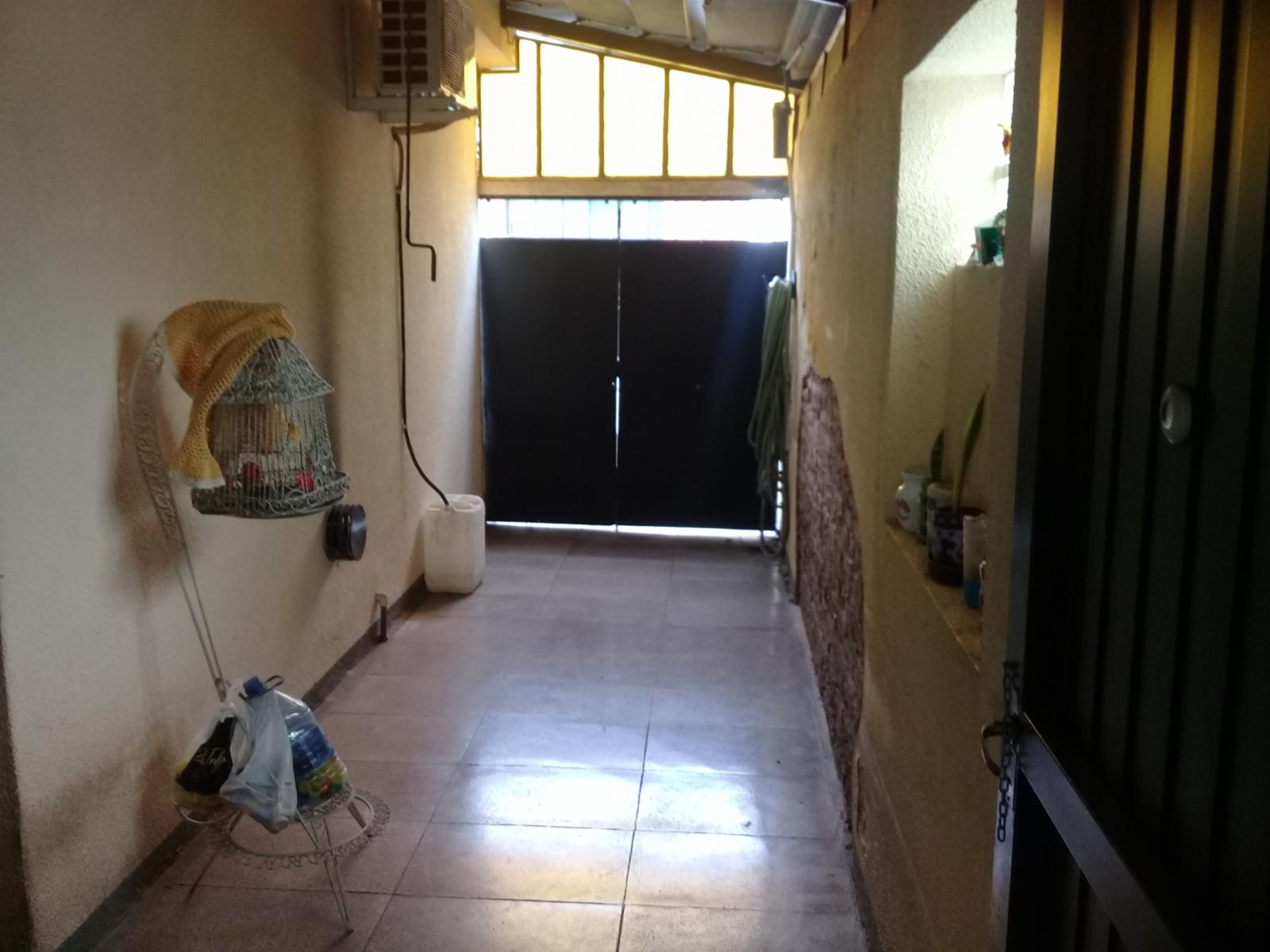 CASA AMERICANA DE 4 AMBIENTES CON GARAGE Y DEPOSITOS. — foto 5