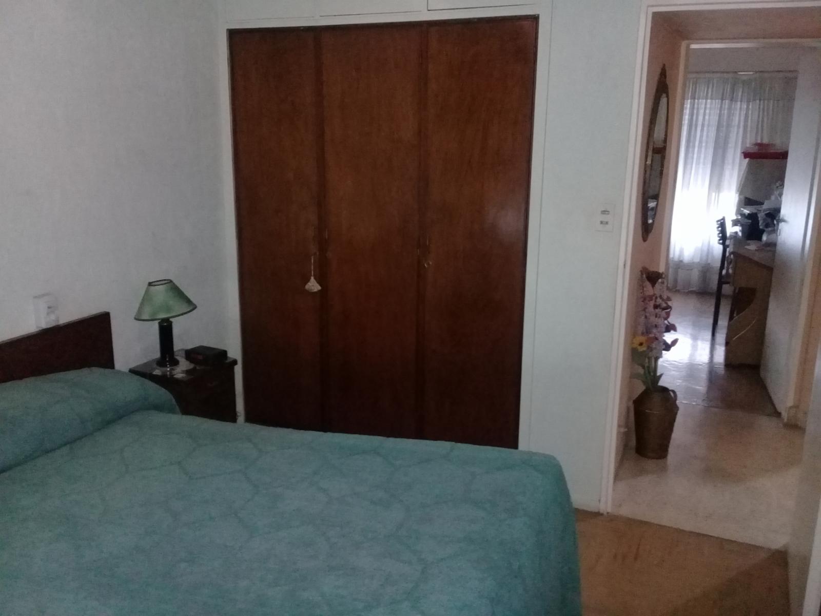 CASA AMERICANA DE 4 AMBIENTES CON GARAGE Y DEPOSITOS. — foto 12