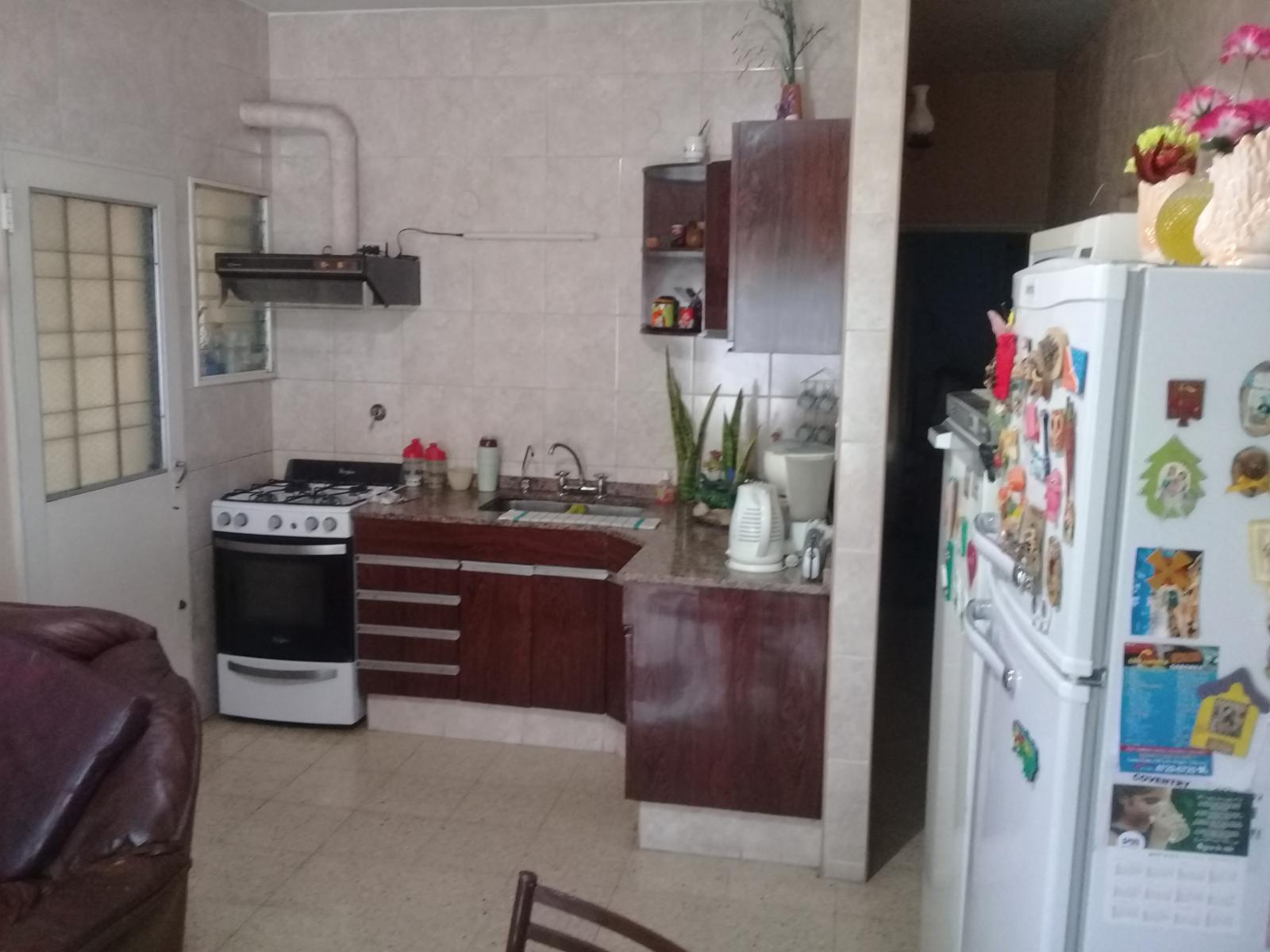CASA AMERICANA DE 4 AMBIENTES CON GARAGE Y DEPOSITOS. — foto 14