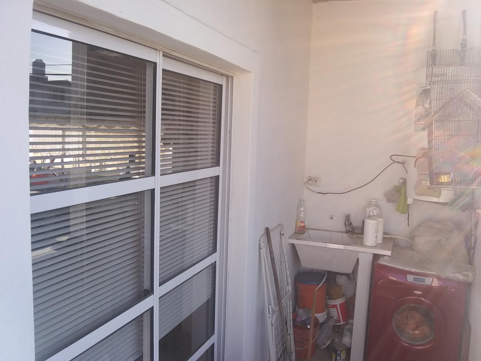 PROPIEDAD MULTIFAMILIAR EN 2 PLANTAS Y CASA LATERAL. — foto 8