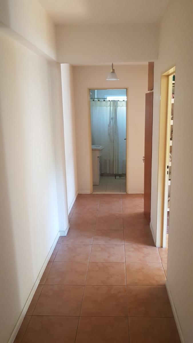Excelente departamento 3 amb a la venta en villa ballestera mts del centro comercial y frente a plaza roca — foto 6