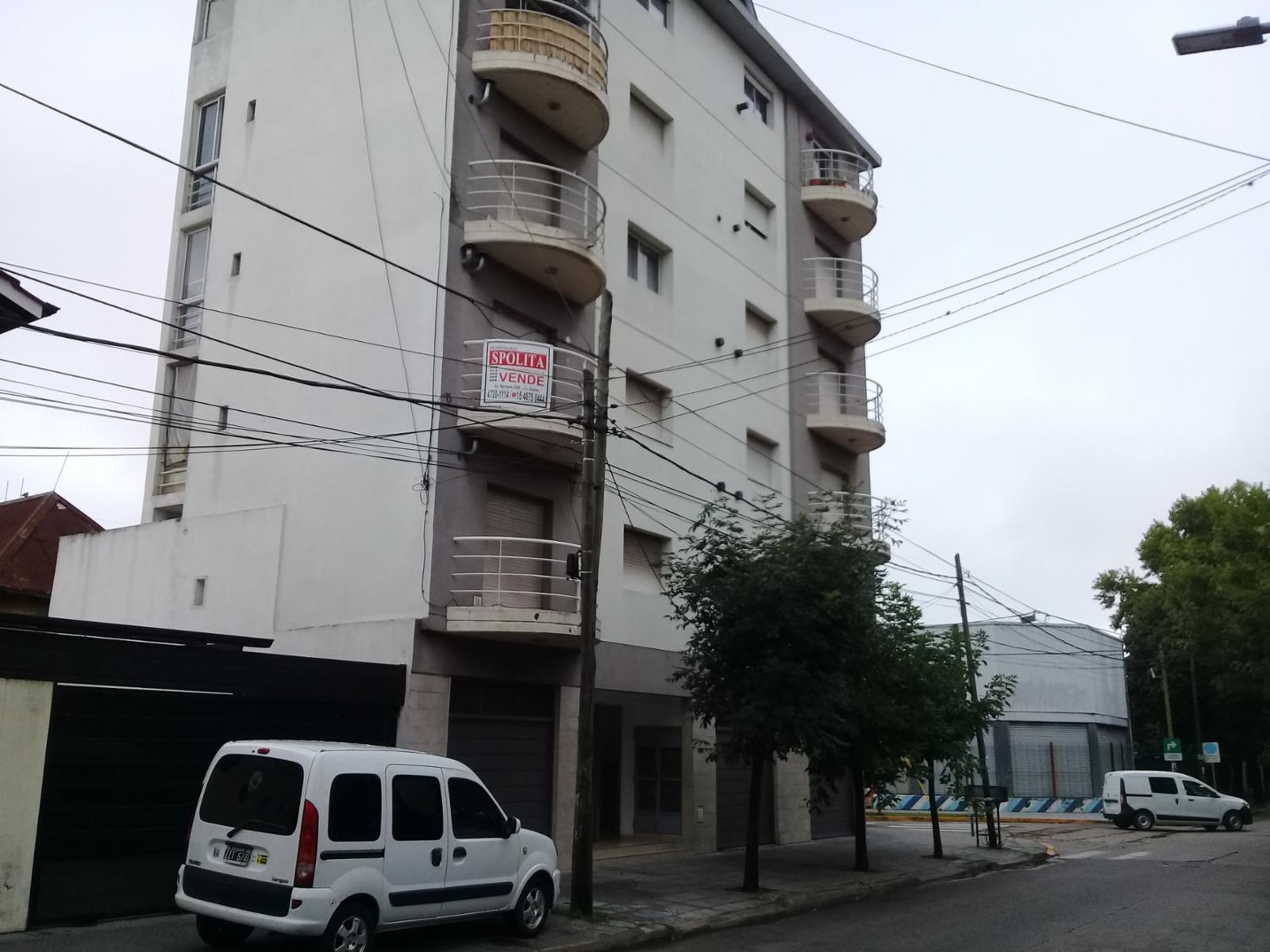 Excelente departamento 3 amb a la venta en villa ballestera mts del centro comercial y frente a plaza roca — foto 8
