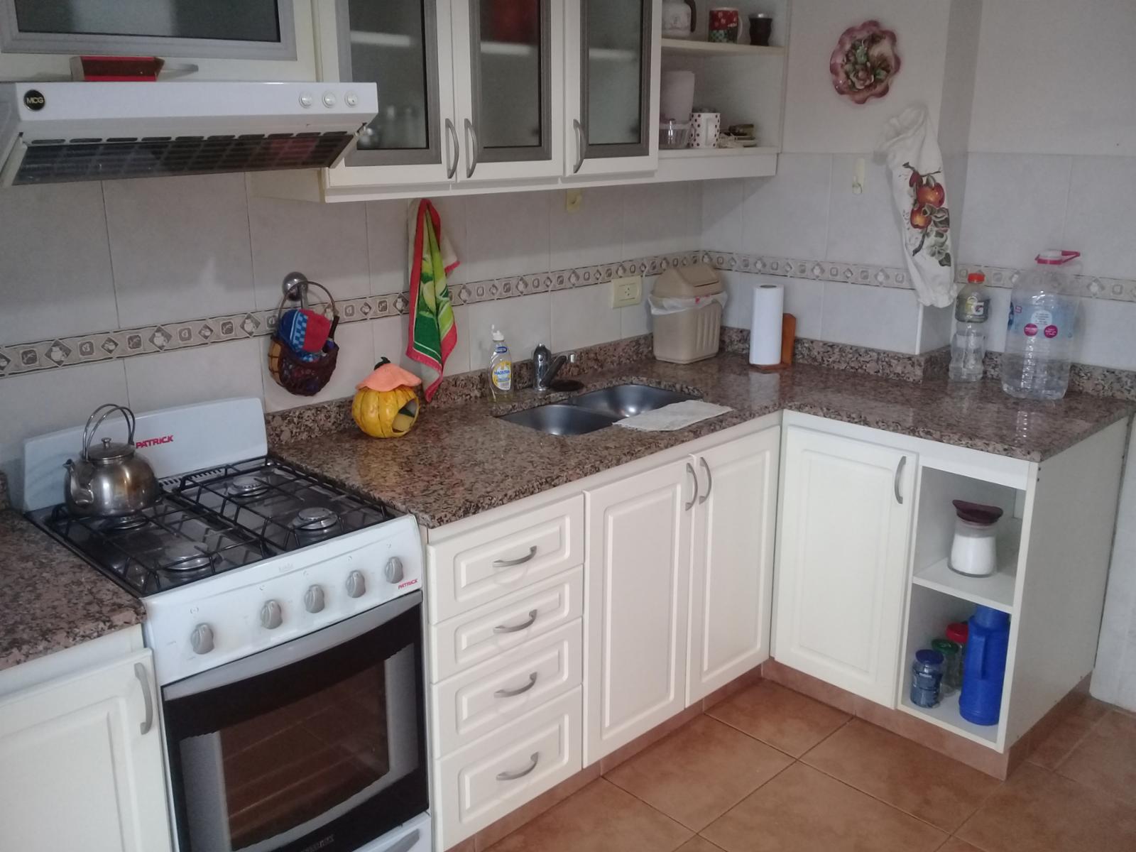 Excelente departamento 3 amb a la venta en villa ballestera mts del centro comercial y frente a plaza roca — foto 15