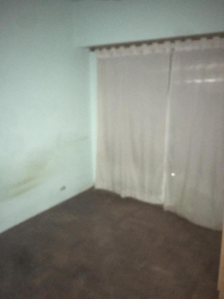 V.ADELINA. C.ARGERICH Y AV. DE MAYO. CASA 3 AMBIENTES, 2 DORMITORIOS , COCINA-COMEDOR, BAÑO, FONDO LIBRE Y COCHERA — foto 2