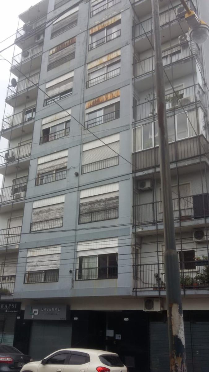 EXCELENTE DEPARTAMENTO DE 2 AMBIENTES EN BALLESTER EN ZONA RESIDENCIAL