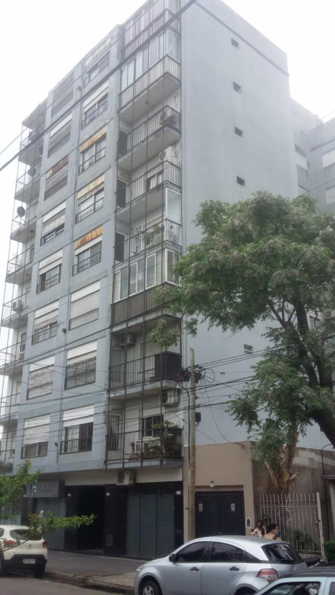 EXCELENTE DEPARTAMENTO DE 2 AMBIENTES EN BALLESTER EN ZONA RESIDENCIAL — foto 2