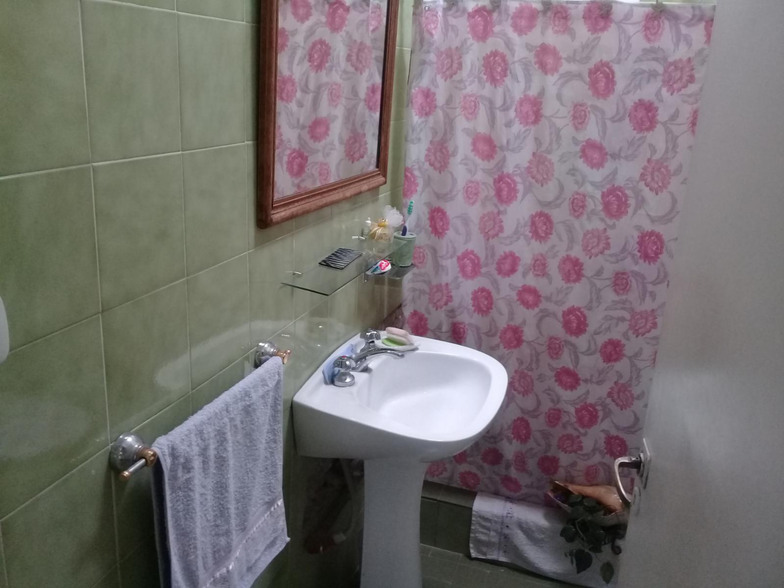 EXCELENTE CASA AMERICANA CON FONDO PARQUIZADO — foto 11