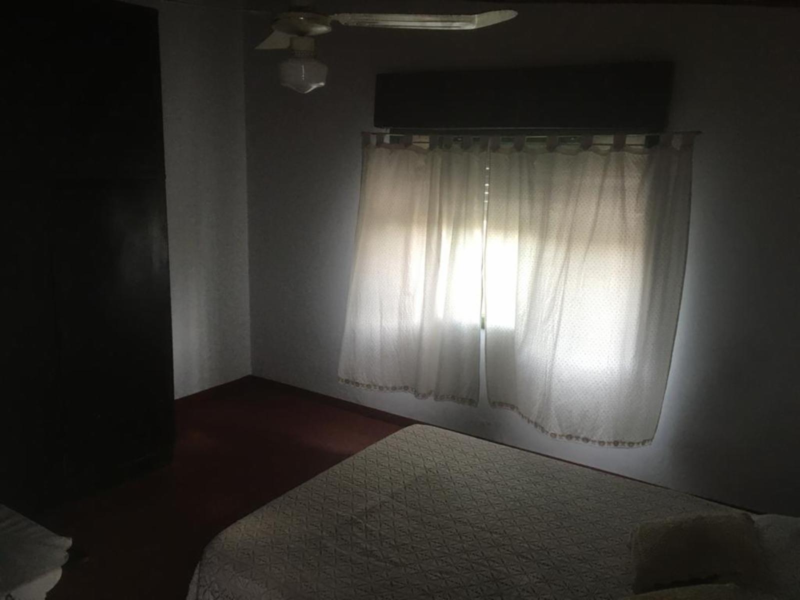Jose Leon Suarez. San Martin y Saenz Peña . Ph planta alta de 4 ambientes, 3 dormitorios, living, cocina-comedor, baño, con cochera lavadero, patio — foto 5