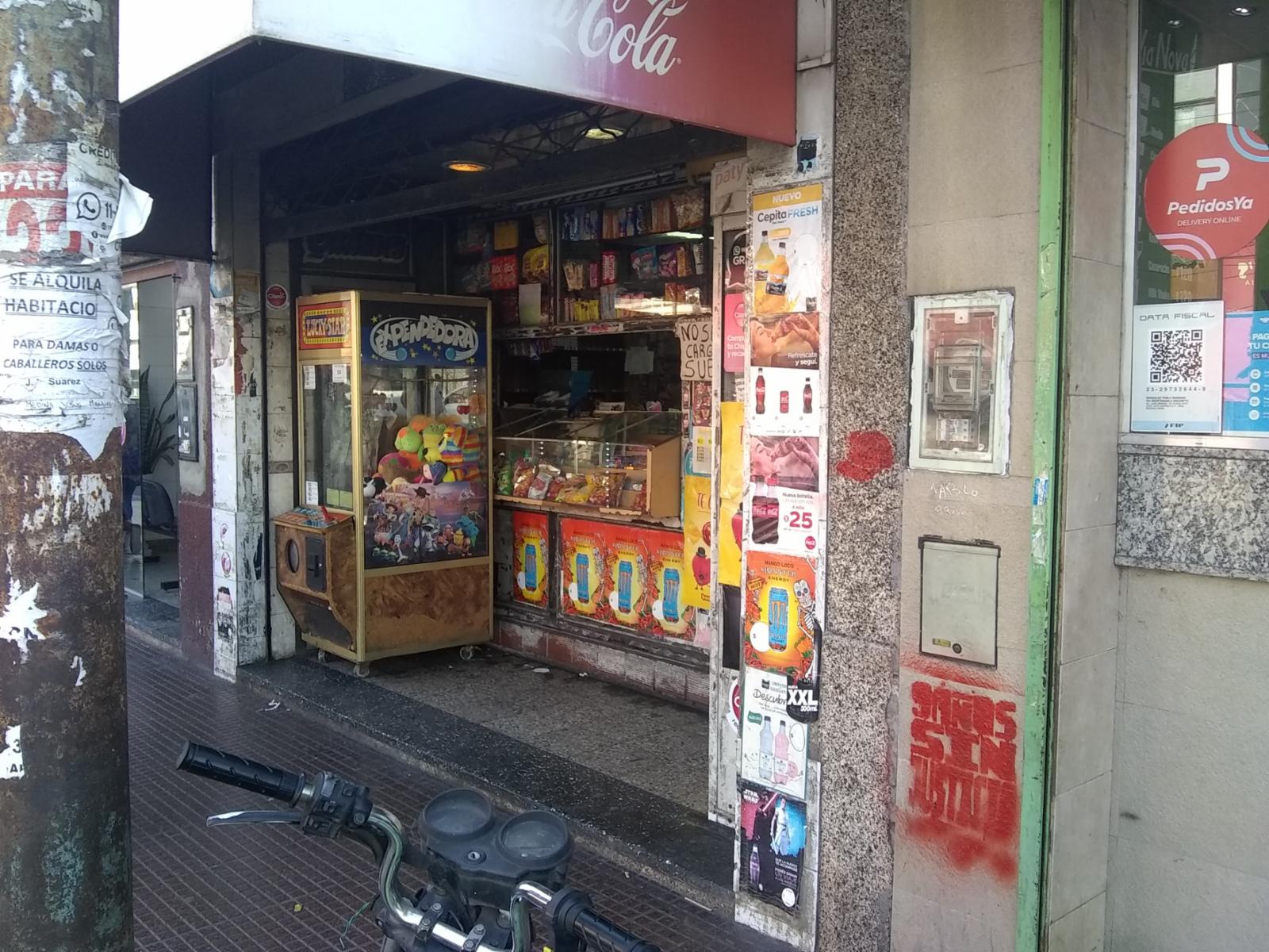 EXCELENTE FONDO DE COMERCIO KIOSCO EN PLENO CENTRO COMERCIAL DE SUAREZ CON MUY BUENA TRAYECTORIA EN LA ZONA. IDEAL INVERSOR — foto 3
