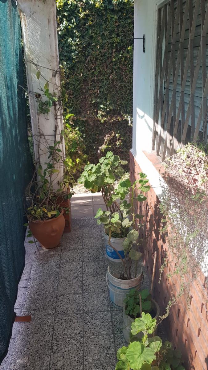 CASA AMERICANA DE 3 AMBIENTES A UNA CUADRA DE AV.MARQUEZ. — foto 4