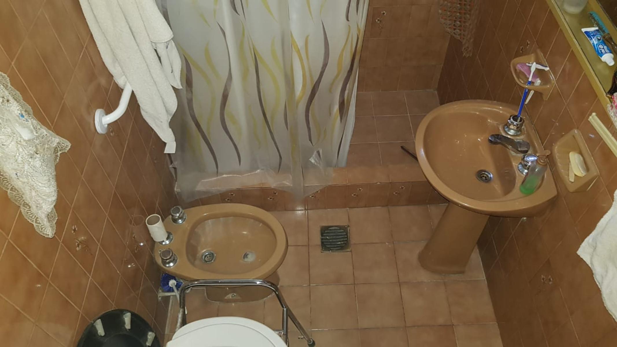 CASA AMERICANA DE 3 AMBIENTES A UNA CUADRA DE AV.MARQUEZ. — foto 6