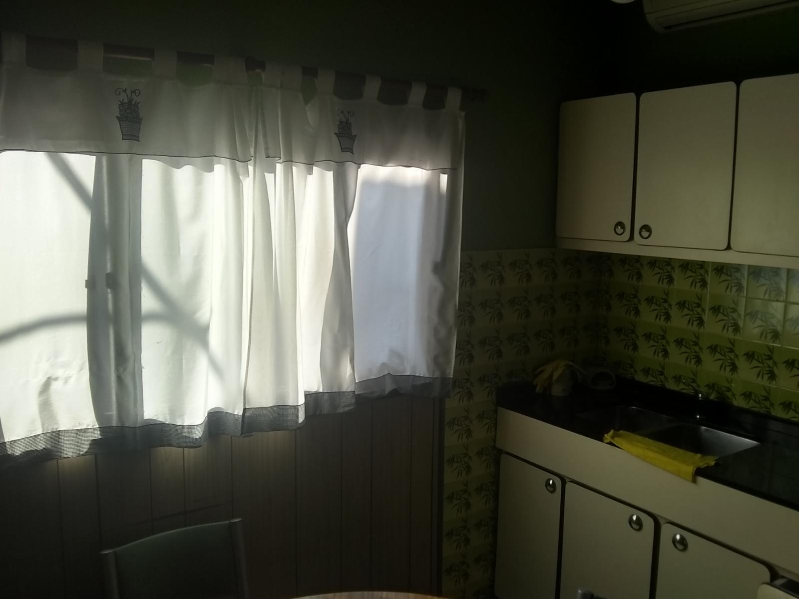 Excelente propiedad en lote propio 3 amb con fondo libre y entrada de auto pasante, muy buen estado general.Barrio parque Sur Horeis — foto 9