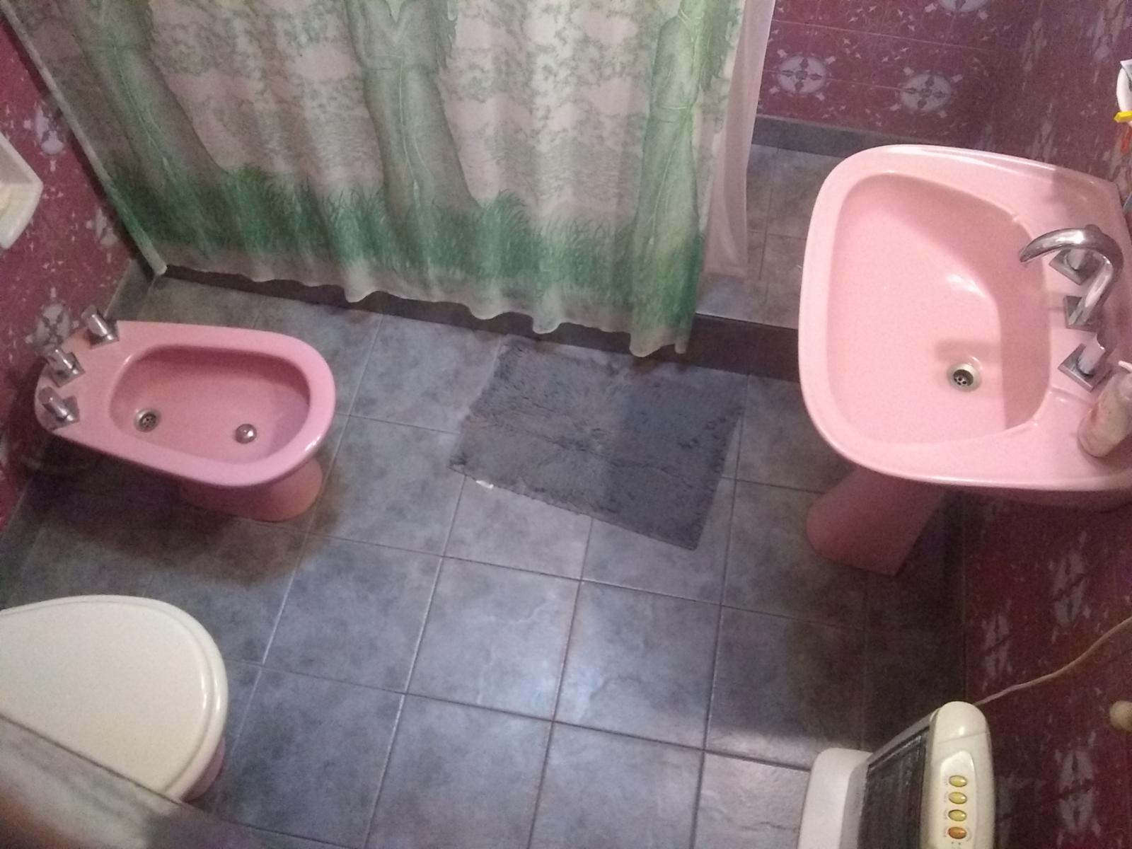 Excelente propiedad en lote propio 3 amb con fondo libre y entrada de auto pasante, muy buen estado general.Barrio parque Sur Horeis — foto 10