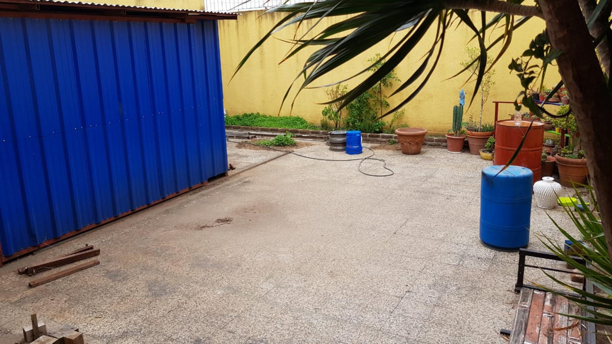 Excelente local comercial en 2 plantas sobre colectora av marquez, ideal todo rubro — foto 4