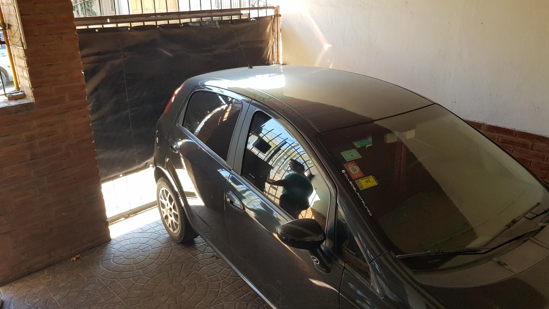 PH frente Chilavert de 3 ambientes con entrada de auto y patio al fondo con parrilla — foto 8