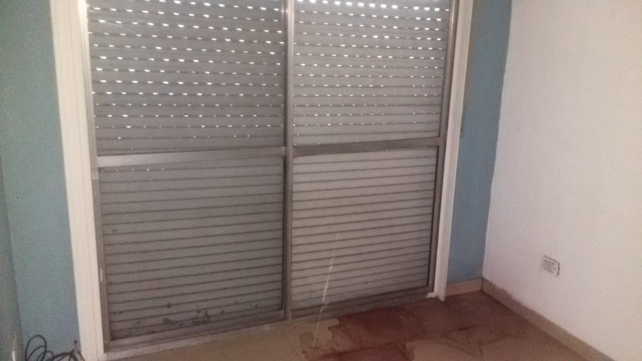 EXCELENTE DEPARTAMENTO 3 AMB. EN SEGUNDO PISO AL FRENTE CON BALCÓN — foto 3