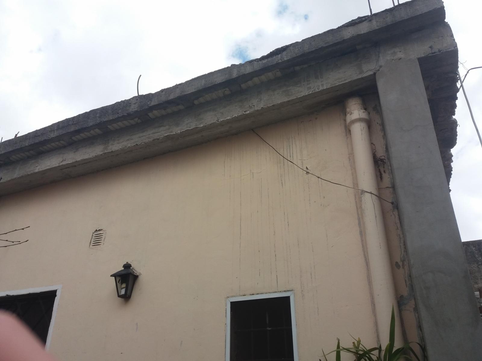 EXCELENTE PROPIEDAD POR PASILLO AL FONDO, 2 HABITACIONES ESPACIOSAS E ILUMINADAS, LIVING COMEDOR, COCINA Y BAÑO COMPLETO CON DUCHA. CUENTA CON PATIO Y LAVADERO SEPARADO, CON ALTILLO — foto 5