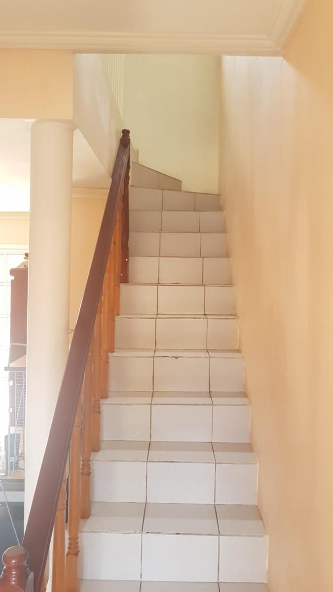 DUPLEX EXCELENTE UBICACIÓN PRÓXIMO AVENIDAS, 3 AMBIENTES Y PLAYROOM POSIBLE DORMITORIO, CON ENTRADA PARA VEHÍCULO. — foto 3