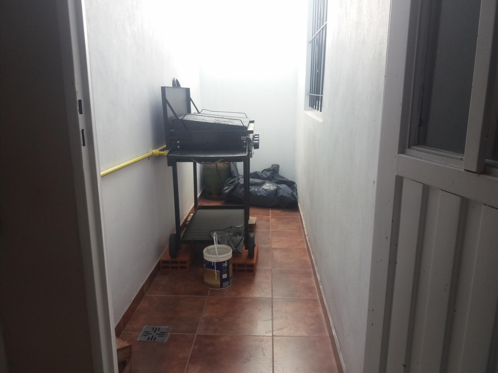 IMPECABLE PH FONDO 3 AMB PLANTA BAJA CON PATIO Y LAVADERO — foto 2