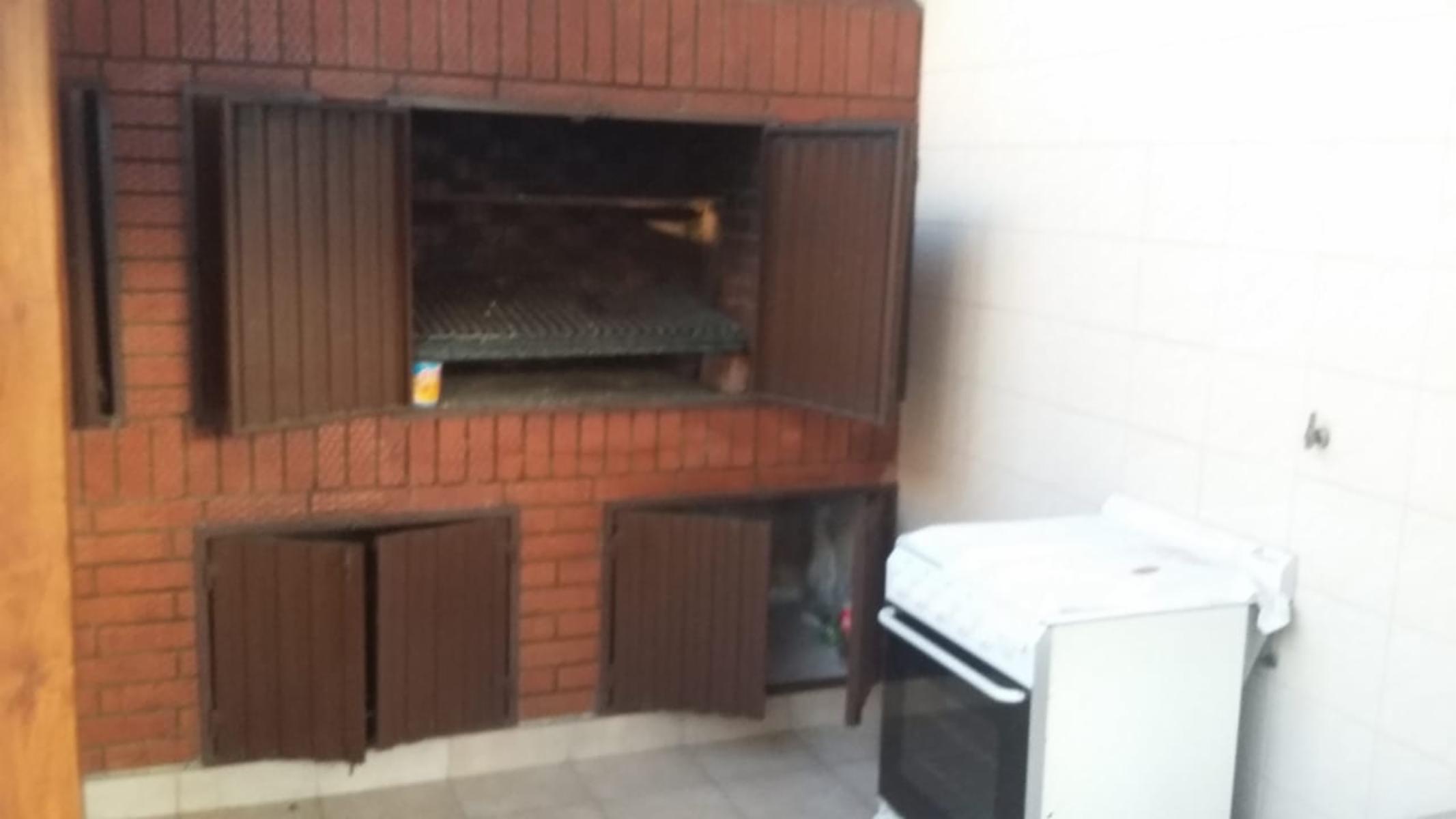 EXCELENTE CASA 3 AMBIENTES, 2 DORMITORIOS, COCINA-COMEDOR, LIVING, BAÑO, GARAGE FONDO LIBRE CON QUINCHO Y PARRILLA, TERRAZA. IMPECABLE ESTADO. OPORTUNIDAD — foto 9
